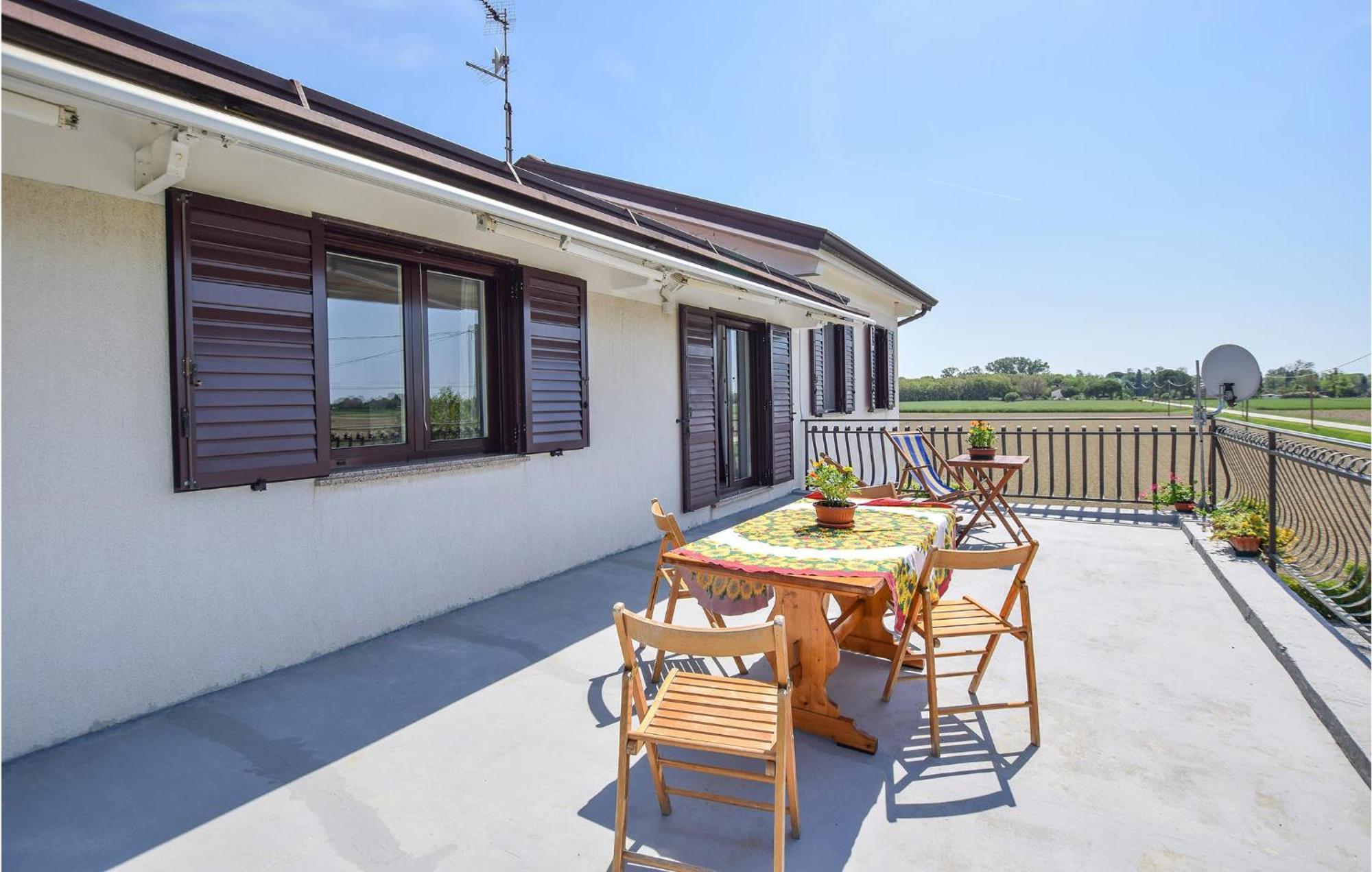 2 Bedroom Cozy Apartment In Grado Eksteriør bilde